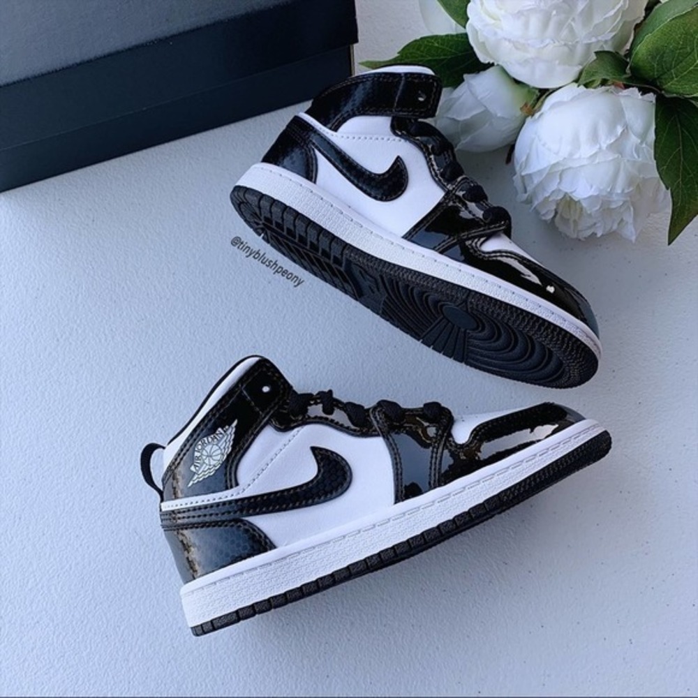 Nike Air Jordan 1 Mid (PS) NWT - Picture 4 of 10